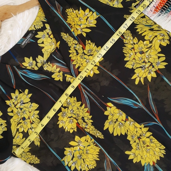 Urban Coco long sleeve sheer black Yello floral button blouse; Size small - Picture 12 of 16